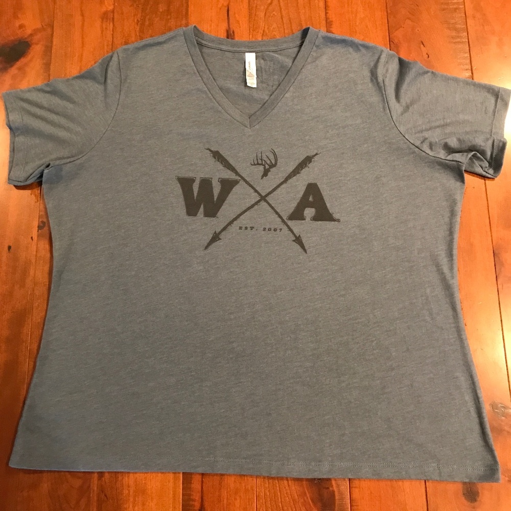 WHITETAIL ADRENALINE WOMEN’S CROSS ARROW V-NECK 2XL SHORT SLEEVE SHIRT